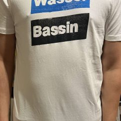 Wasser Bassin Logo - T-shirt (Blue/Red)